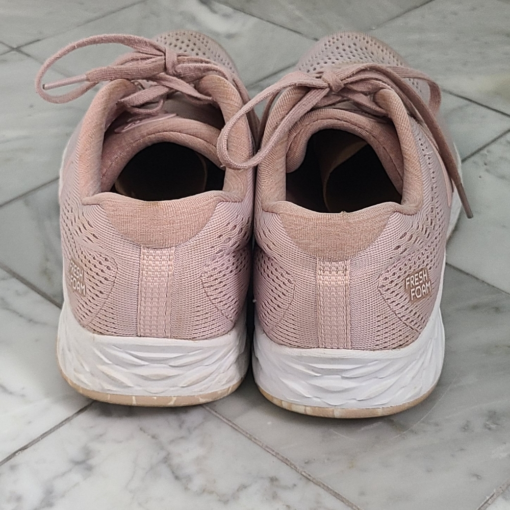 New Balance Fresh Foam Arishi Running Shoe Sneakers Pink 9.5 - Picture 4 of 9